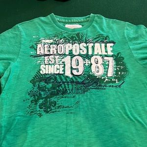 Aeropostale large green mens shirt in great condition .